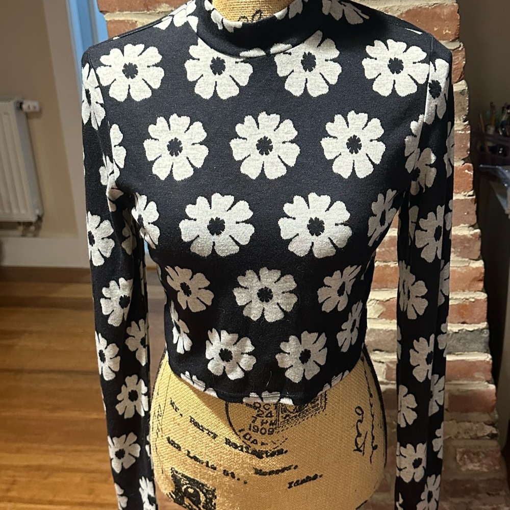 Billabong Floral Black and White Women's Top